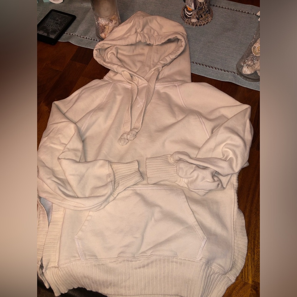American Eagle Outfitters Cream Pullover Hoodie